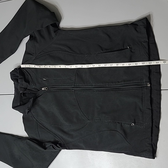 Kirkland  signature woman's full zip jacket  soft shell utility jacket. - Picture 14 of 15